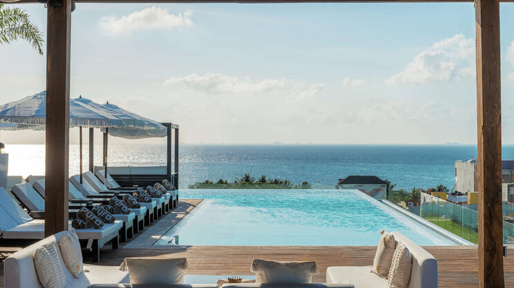 The Fives Downtown Hotel & Residences